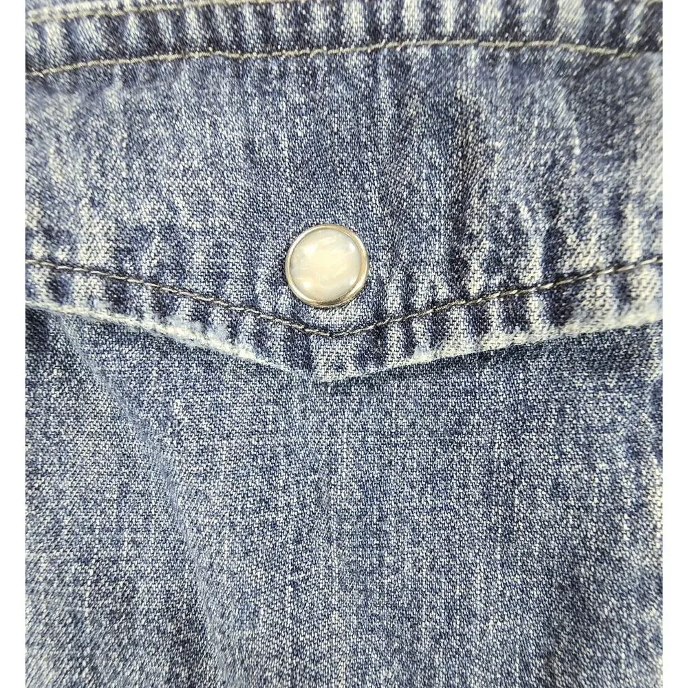 J. CREW Women's Western Chambray Shirt in Vintage Indigo Pearl Snaps 8 - Picture 2 of 13